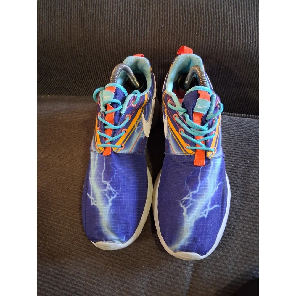 Nike Roshe Run Print‎ 677782-401 Youth Size Women's 8.5 Youth 7Y Lightning Blue